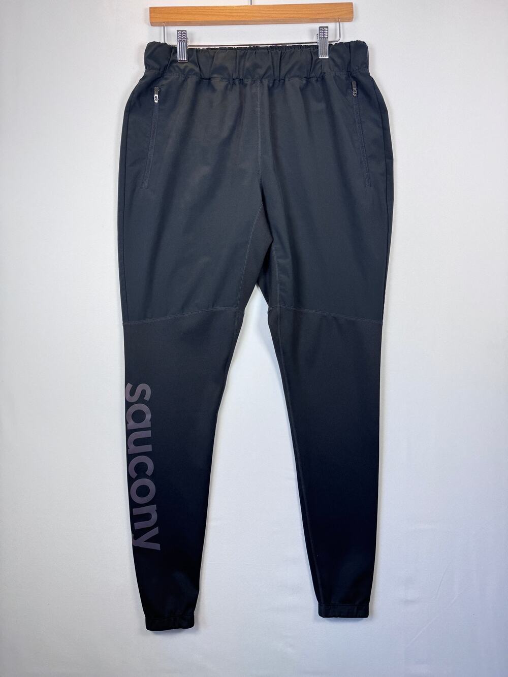 Saucony Mens Running Pants Medium Black Hard To Find Zip Pocket Training Jogger
